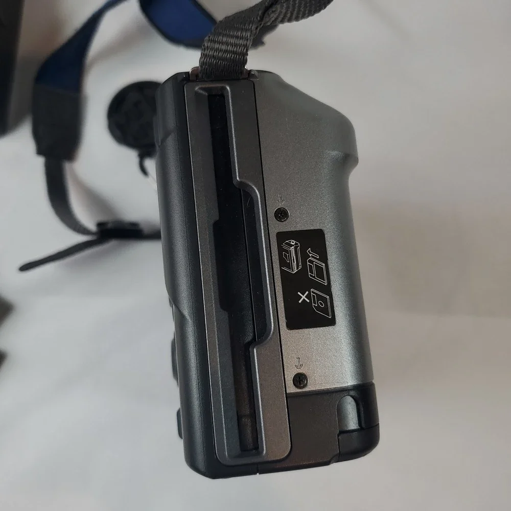Vintage 1990s Sony Mavica MVC-FD83 1MP Digital Camera Floppy Disk -‎ FOR PARTS